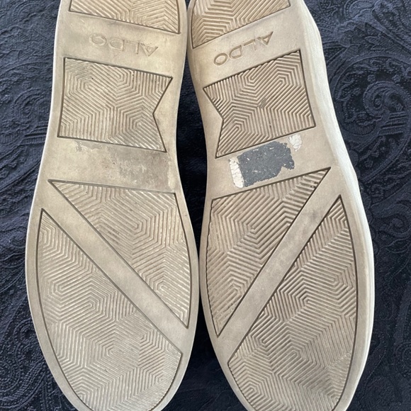 Shoes - Picture 2 of 3